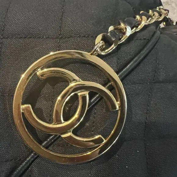 Chanel Black Canvas CC Chain Bucket Bag, Rare Vintage, Made in Italy - Picture 3 of 15